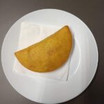 Empanada de carne con queso